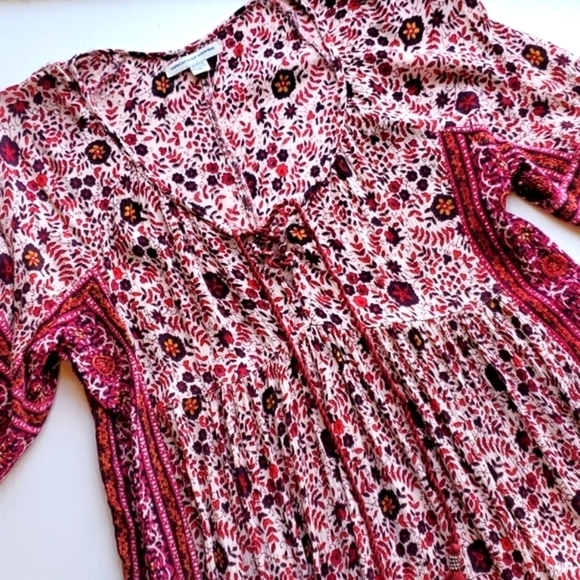 American Eagle Outfitters Dresses & Skirts - American Eagle Maroon Peasant Floral Dress Petite S